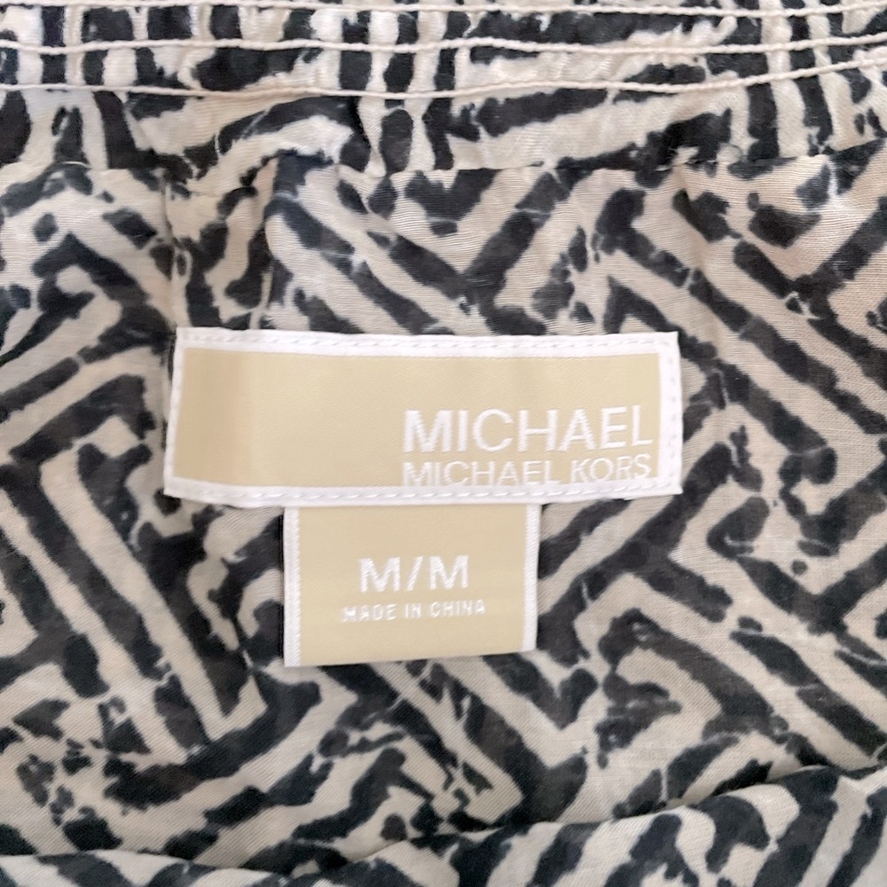 Michael Kors Ethnic Print Flutter Top - Size M - Picture 6 of 8